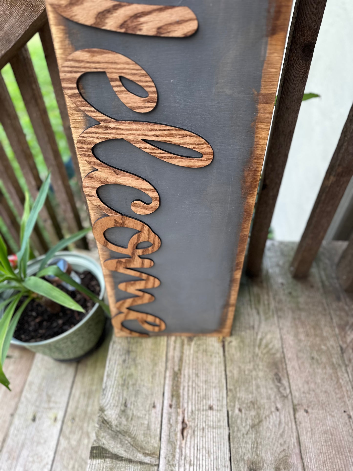 Rustic Welcome Porch Leaner Mustard Bow