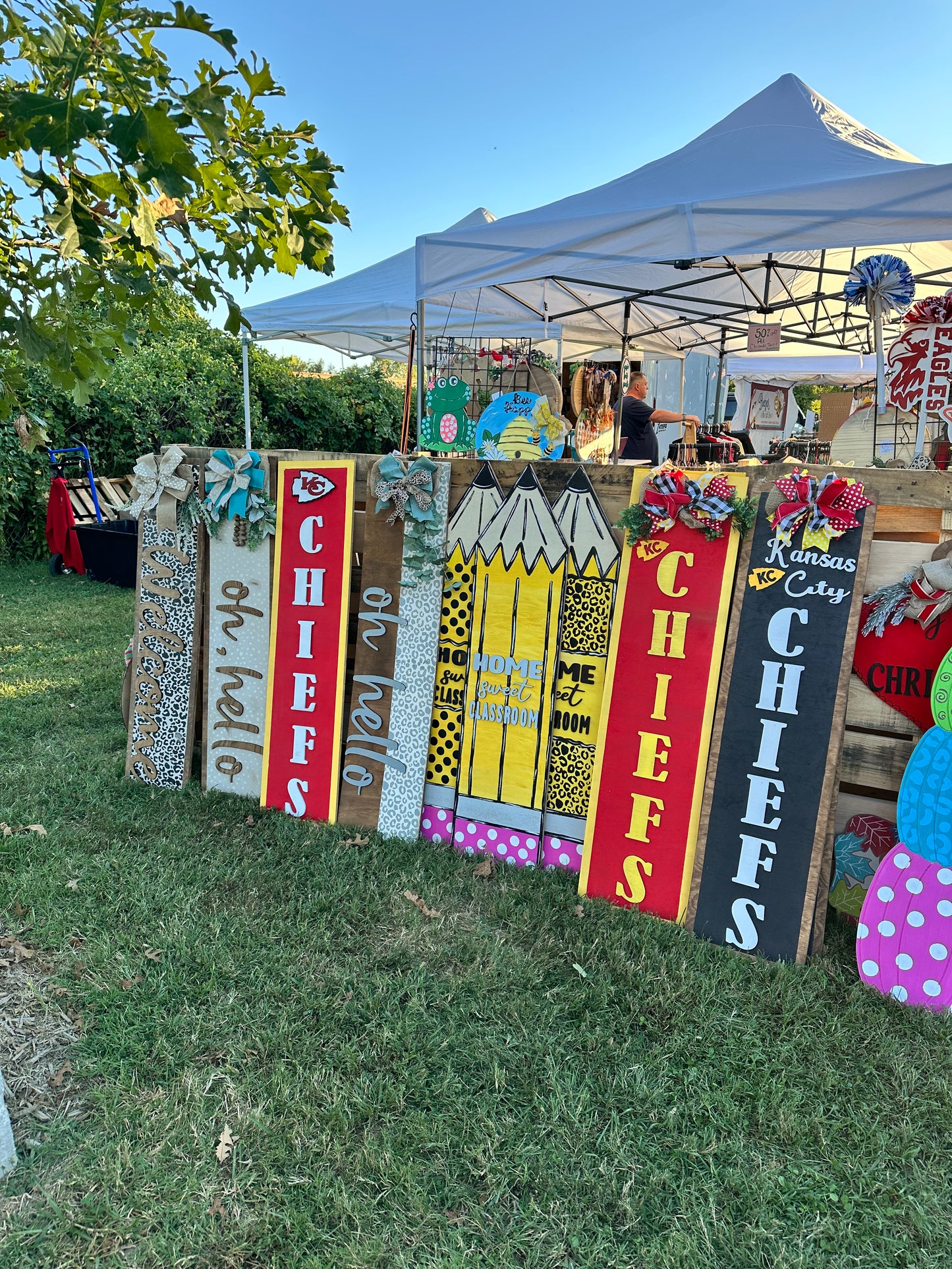 Welcome Leopard (Black-Rustic White) Porch Leaner