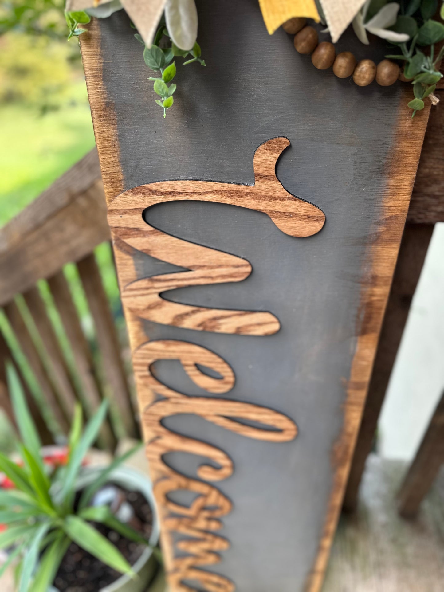 Rustic Welcome Porch Leaner Mustard Bow