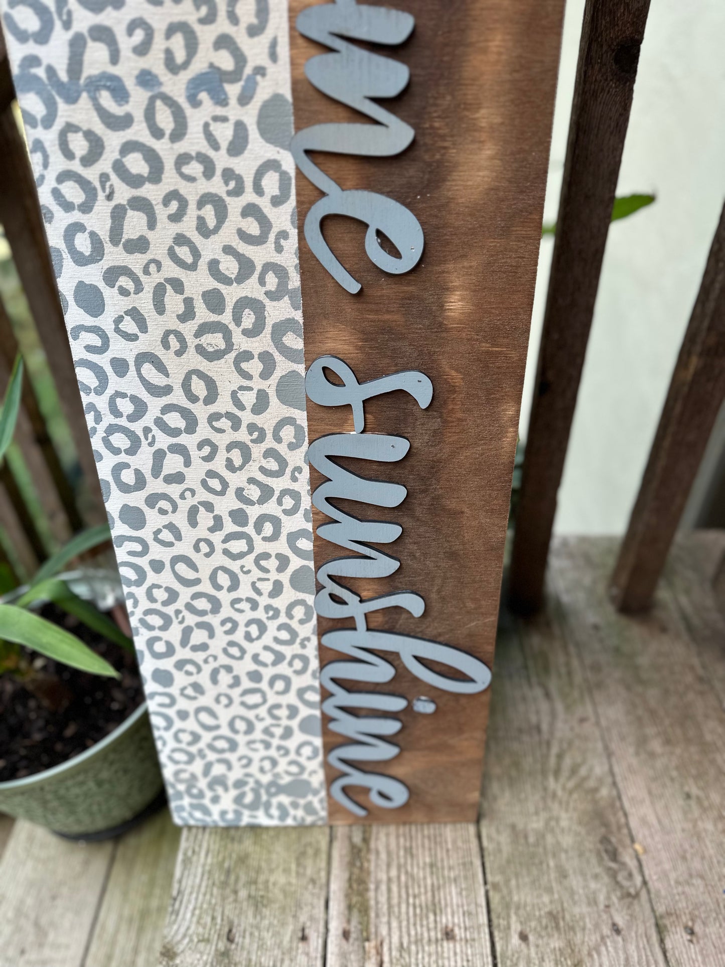 Welcome Sunshine Porch Leaner